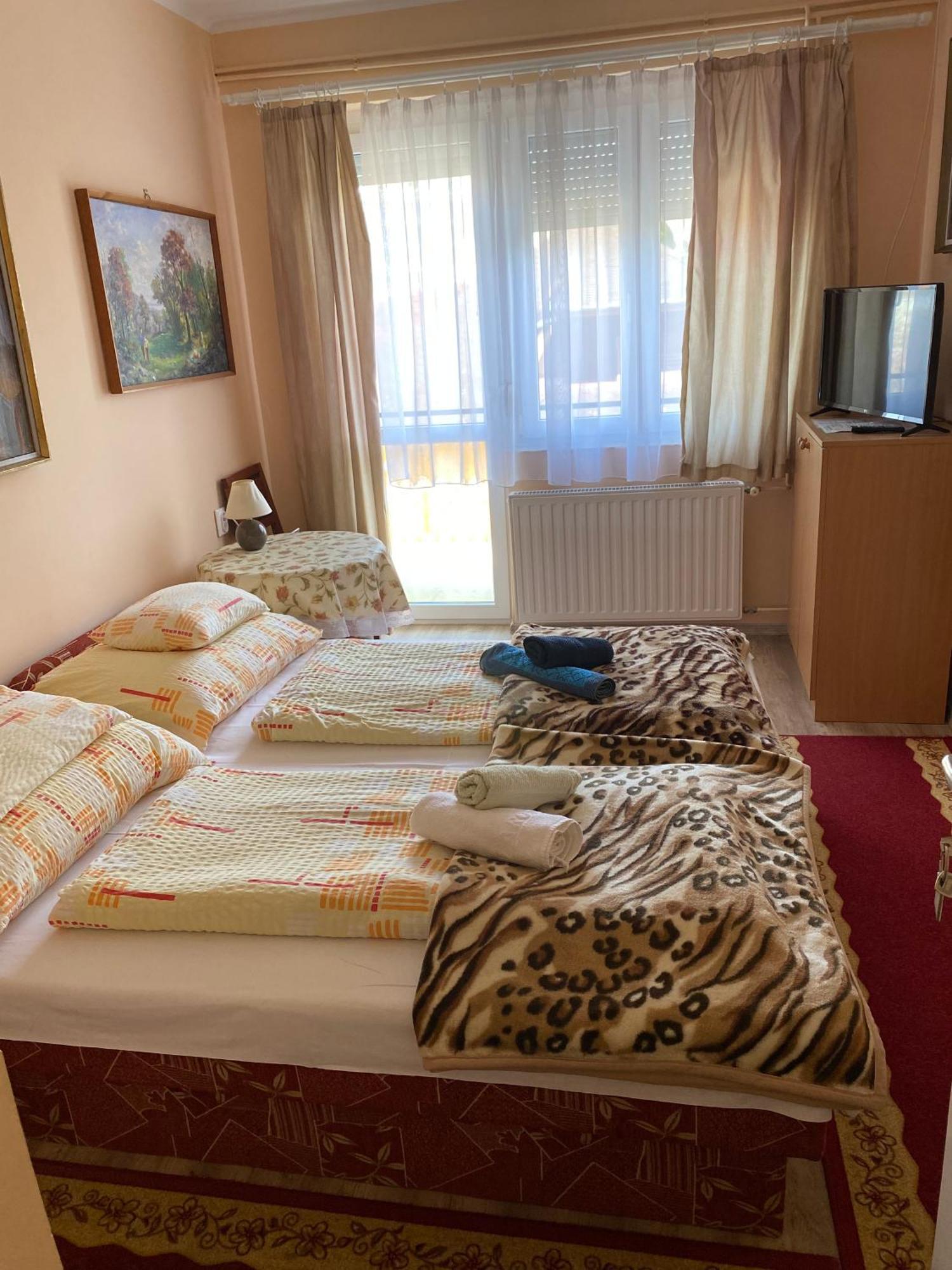 Karoly Vendeghaz Hotell Hévíz Exteriör bild
